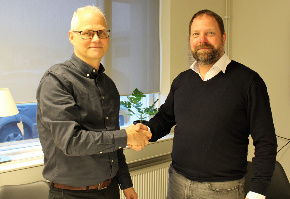 Valgeir B. Magnússon framkvæmdastjóri SÍMEY og Jón Hrói Finnsson sviðsstjóri búsetusviðs Akureyrarbæ…