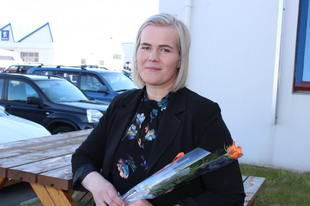 Jenný Dögg Heiðarsdóttir að lokinni brautskráningu í SÍMEY í dag.