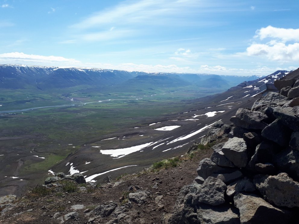 SÍMEY vann verkefnið með Ferðamálafélagi Eyjafjarðar. Hér er horft af Súlum yfir hluta Eyjafjarðarsv…