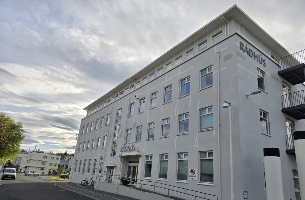 SÍMEY skipulagði og hélt utan um námskeið fyrir annars vegar starfsfólk grunnskóla Akureyrar og hins…