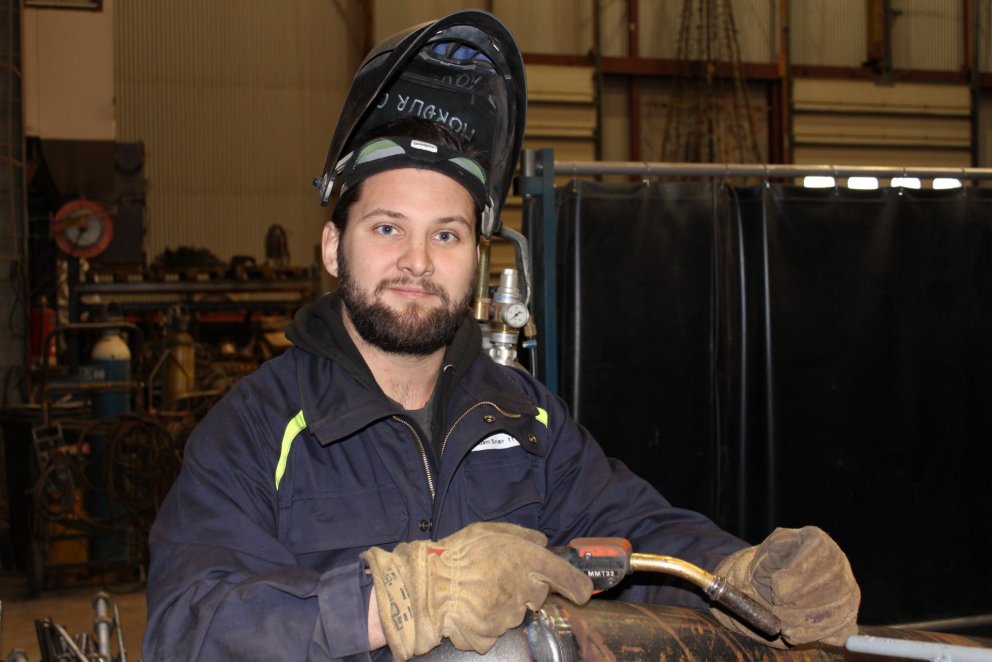 Adam Snær Atlason, málmsuðumaður í Slippnum á Akureyri.