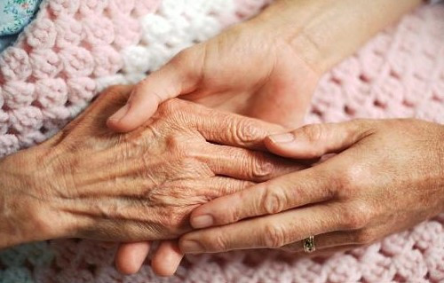 Starfsfólk á öldrunarstofnunum og sambýlum er núna í raunfærnimati í SÍMEY.