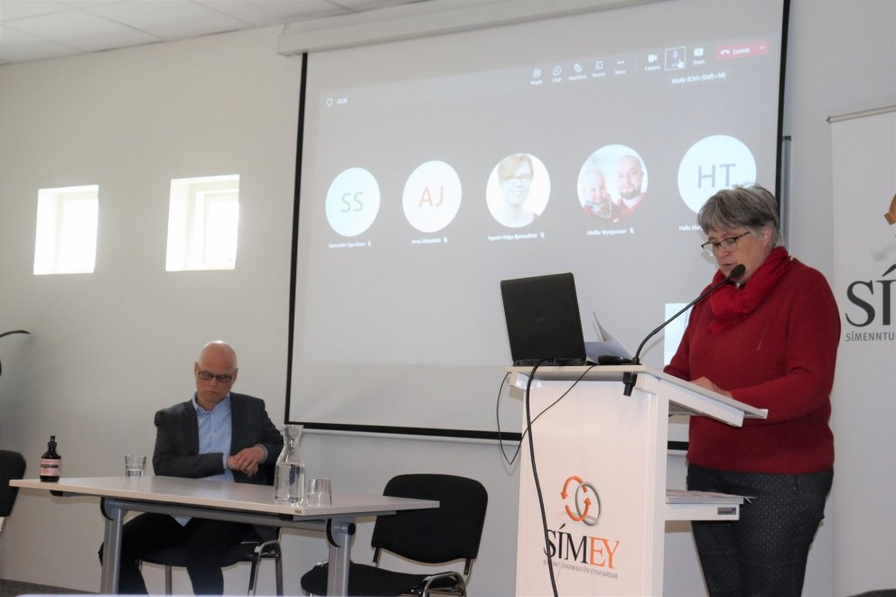 Arna Jakobína Björnsdóttir, stjórnarformaður SÍMEY, og Valgeir Magnússon, framkvæmdastjóri SÍMEY, á …