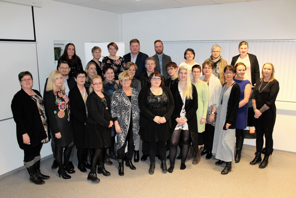 Hluti útskriftarnemanna í SÍMEY í gær.