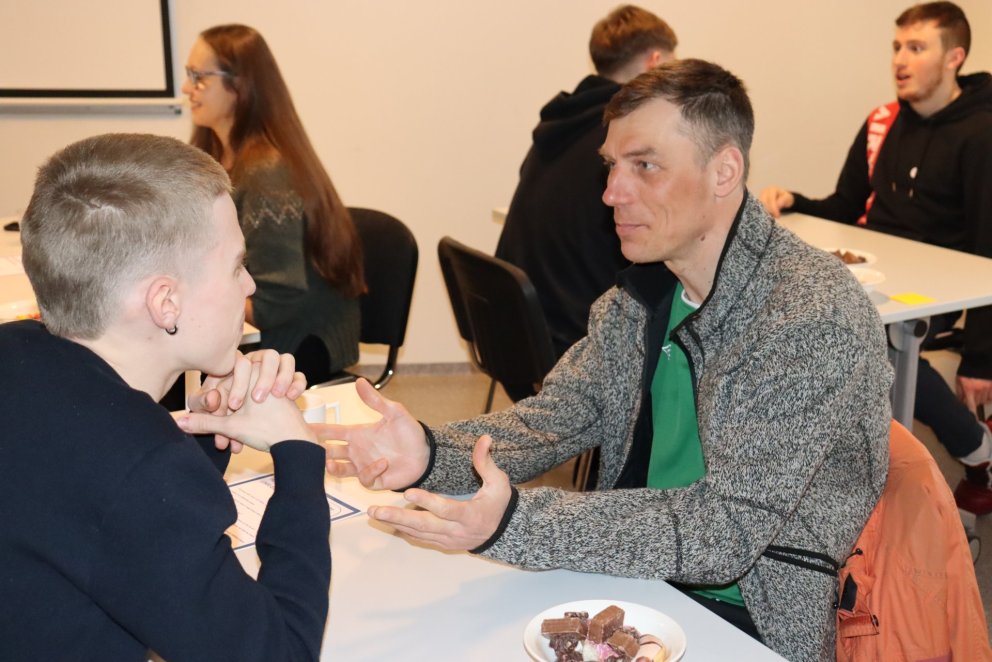 Nemendur Braga V. Bergmann í íslensku sem öðru máli og nemendur úr Menntaskólanum á Akureyri áttu sk…