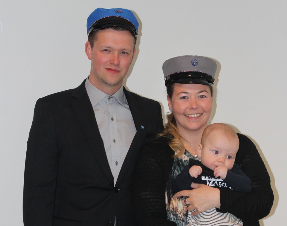 Jakob Þór Þórðarson og Guðlaug Sigríður Tryggvadóttir með soninn, Þórð Geir.