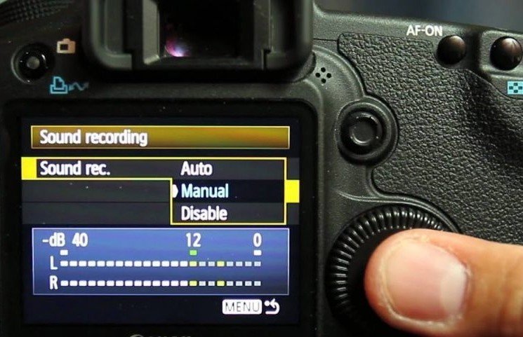 SÍMEY fær aðgang að upptökuveri KHA og þjónustu tæknifólks KHA til upptöku og eftirvinnslu kennslumy…